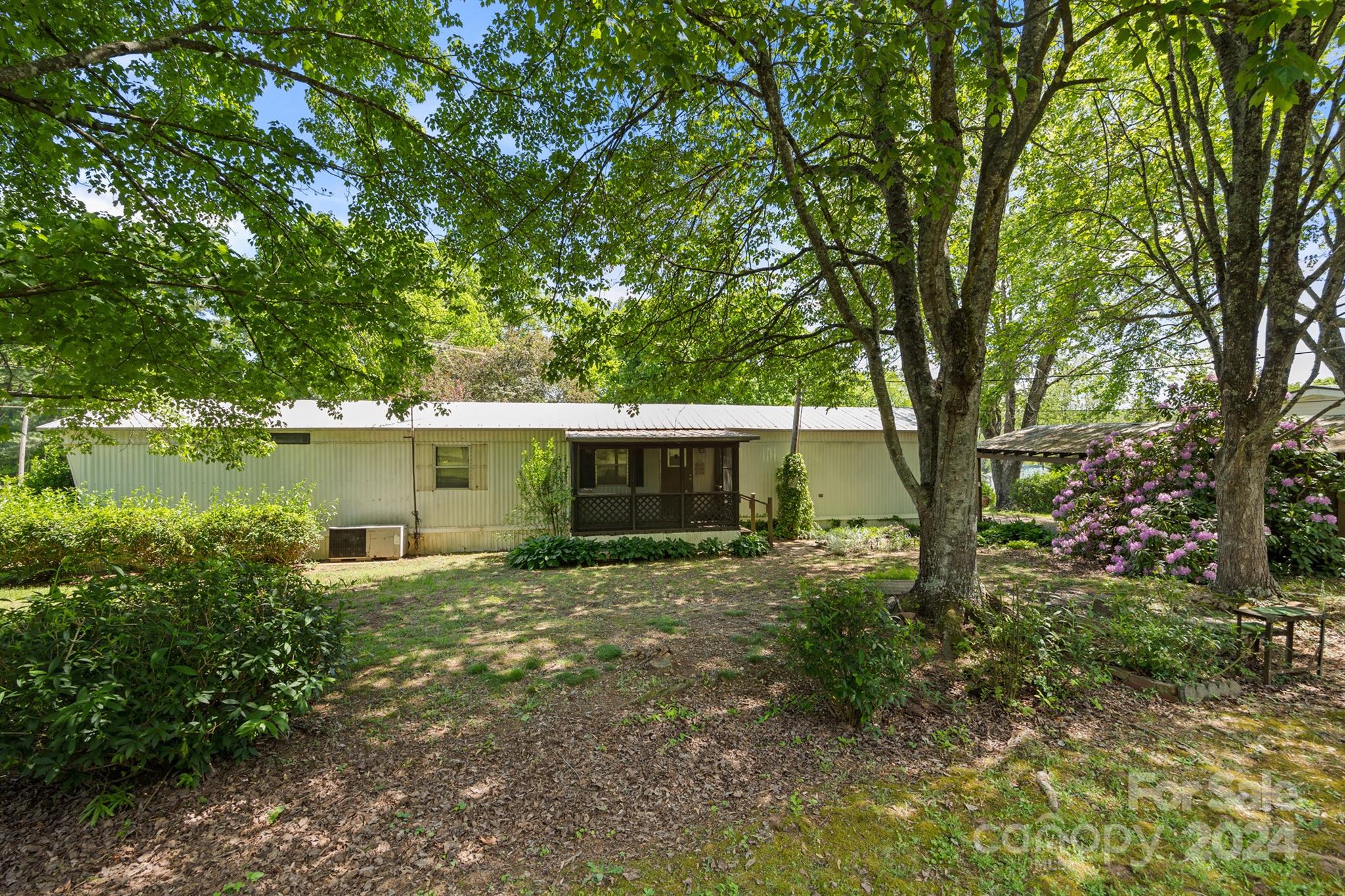 5316 Sheriffs Road Lenoir, NC 28645 - Photo 6 of 30 Gallery Image 6