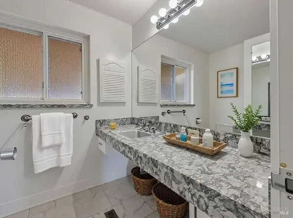 $575,000 | 4 Point San Pedro Road, Unit 4, San Rafael, CA 94901