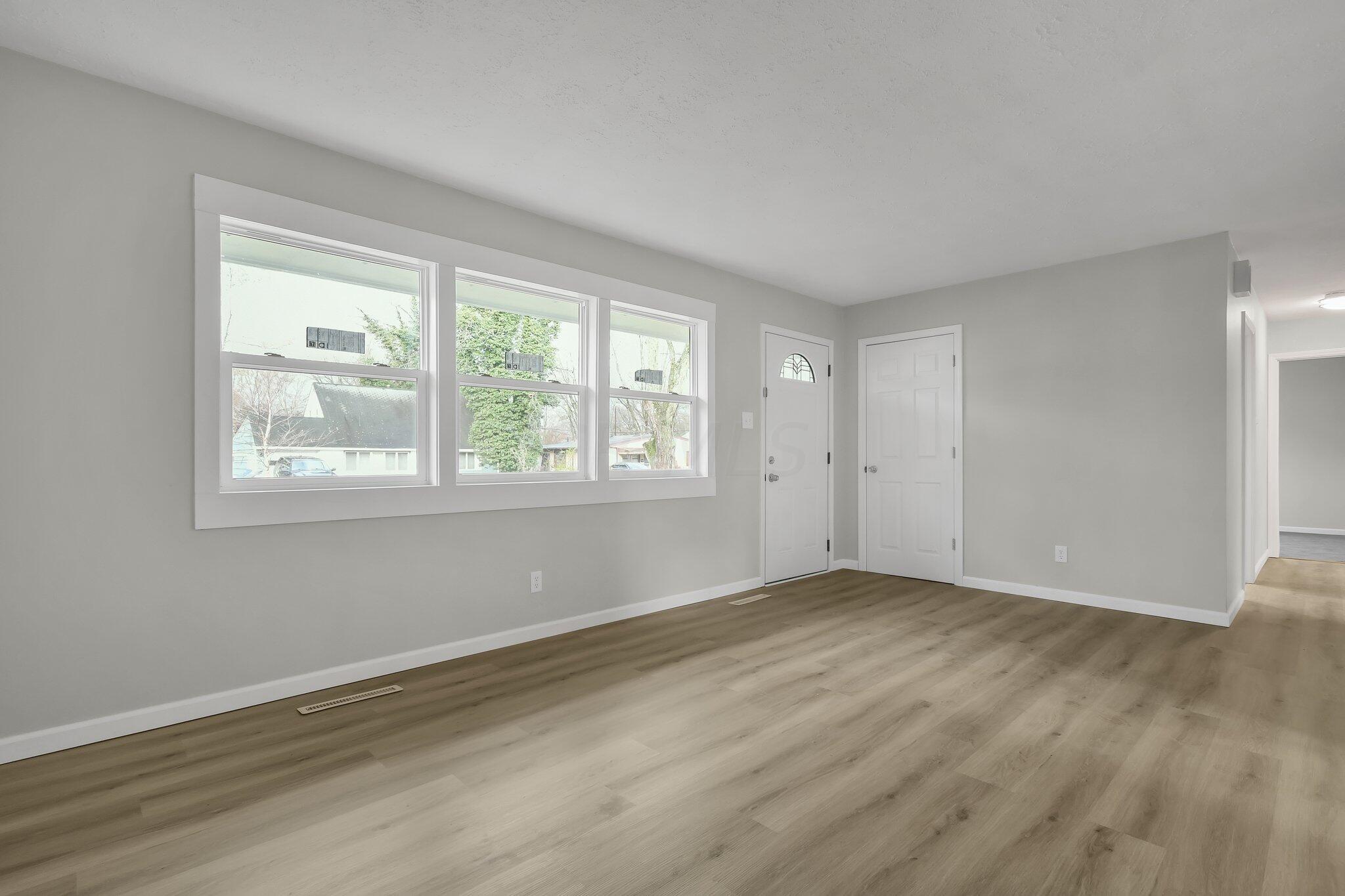 1622 Shady Lane Road Columbus, OH 43227 - Photo 9 of 29 9-web-or-mls-1622-shady-lane-rd