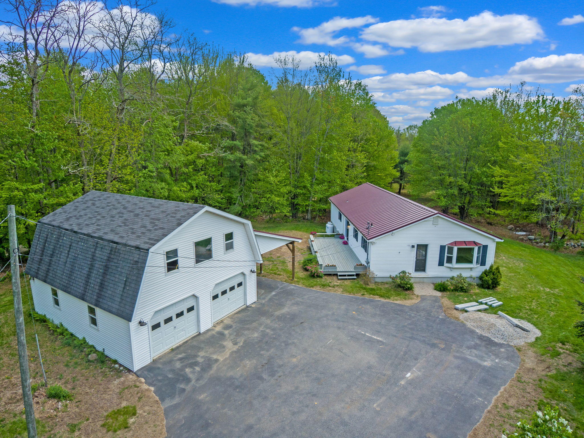 123 Orchard Road Cumberland, ME 04021 - Photo 2 of 28 Large Garage