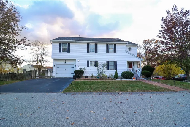 $599,900 | 5 Edgewood Avenue, Cumberland, RI 02864