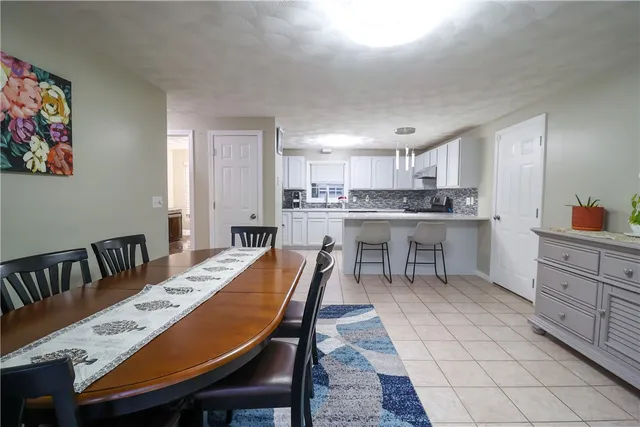 $599,900 | 5 Edgewood Avenue, Cumberland, RI 02864