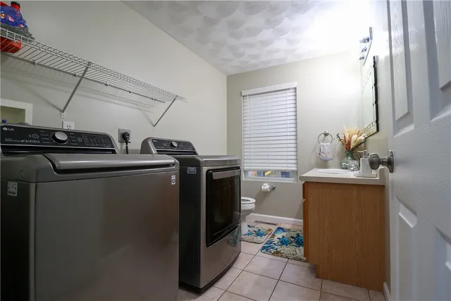 $599,900 | 5 Edgewood Avenue, Cumberland, RI 02864