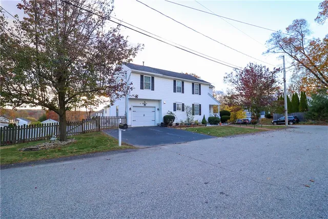 $599,900 | 5 Edgewood Avenue, Cumberland, RI 02864