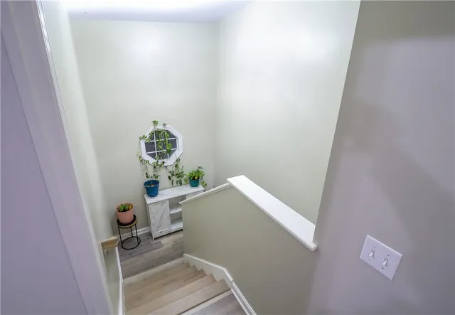 $599,900 | 5 Edgewood Avenue, Cumberland, RI 02864