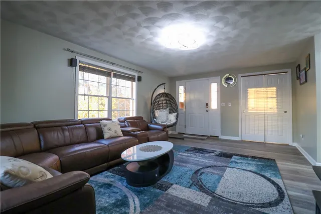 $599,900 | 5 Edgewood Avenue, Cumberland, RI 02864