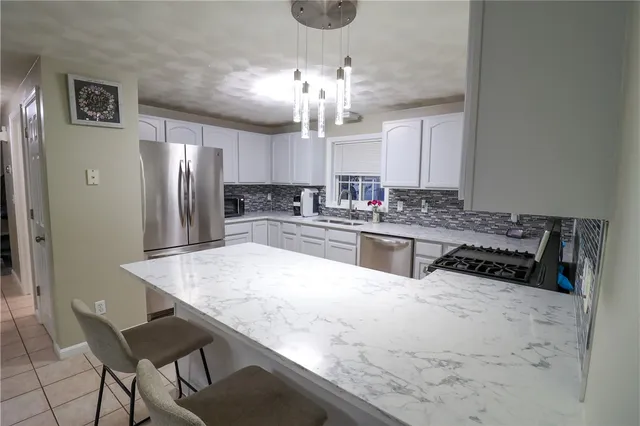 $599,900 | 5 Edgewood Avenue, Cumberland, RI 02864