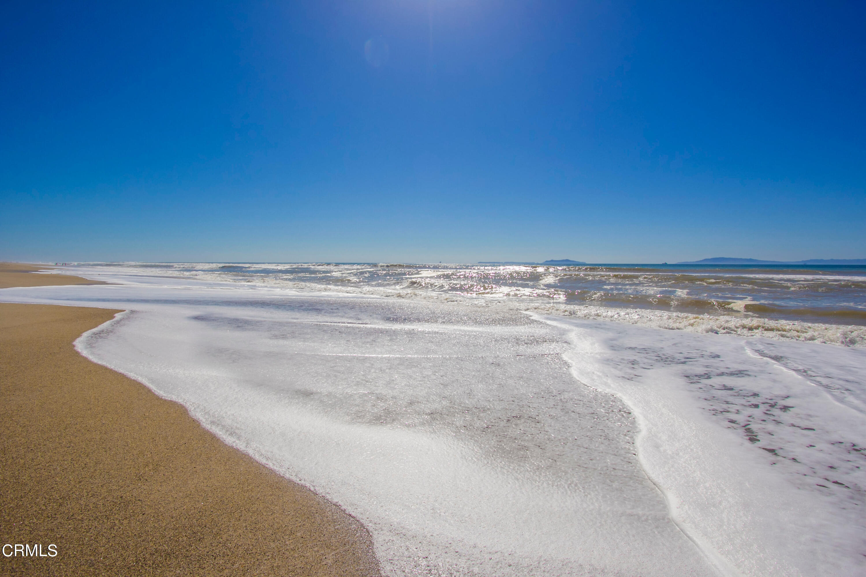312 Melrose Drive Oxnard, CA 93035 - Photo 58 of 58 a view of beach and an empty room