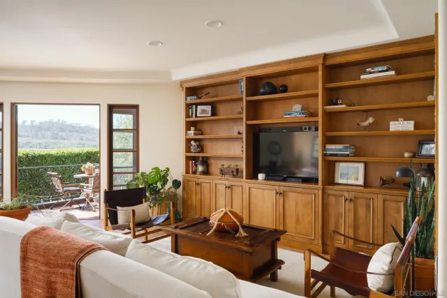 $3,995,000 | 2563 Via Pisa, Del Mar, CA 92014