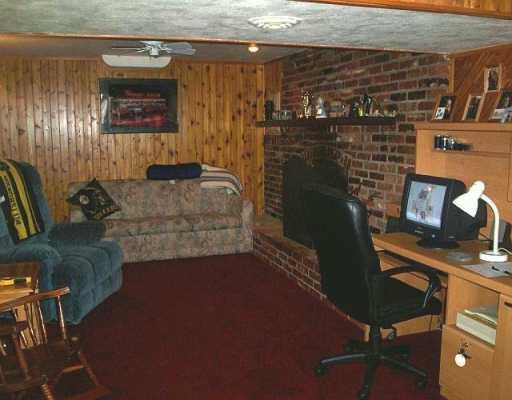 812 Blue Ridge Drive Plum, PA 15239 - Photo 3 of 8 Den/Family/Great Room.