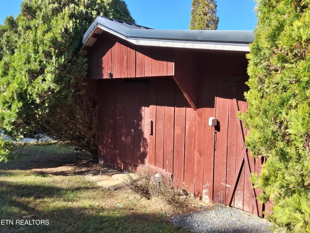 $249,900 | 4066 Lakeshore Drive, Bean Station, TN 37708