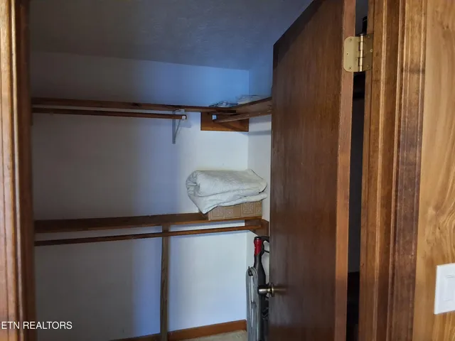 $249,900 | 4066 Lakeshore Drive, Bean Station, TN 37708