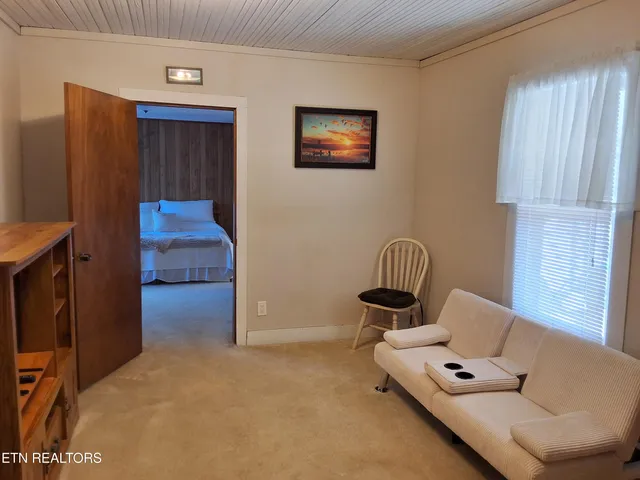 $249,900 | 4066 Lakeshore Drive, Bean Station, TN 37708