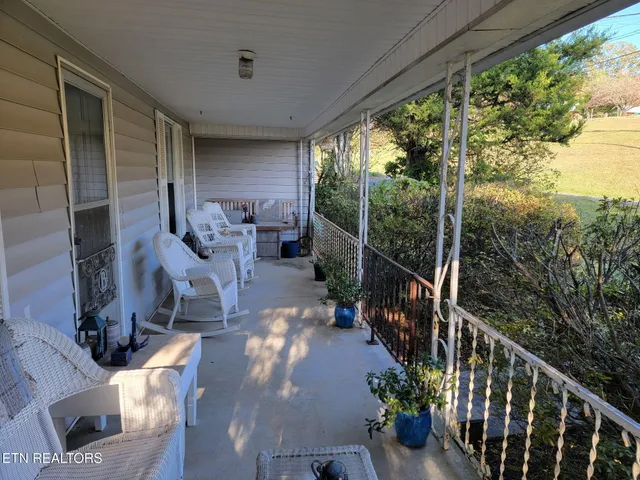 $249,900 | 4066 Lakeshore Drive, Bean Station, TN 37708