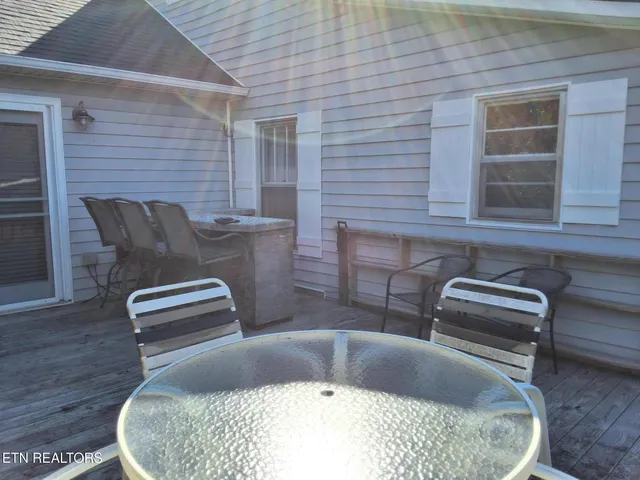 $249,900 | 4066 Lakeshore Drive, Bean Station, TN 37708