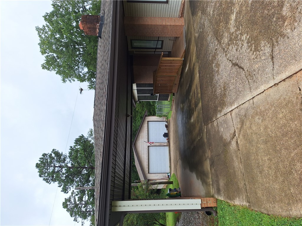 610 Dr Mitchell Road Seneca, SC 29678 - Photo 4 of 49