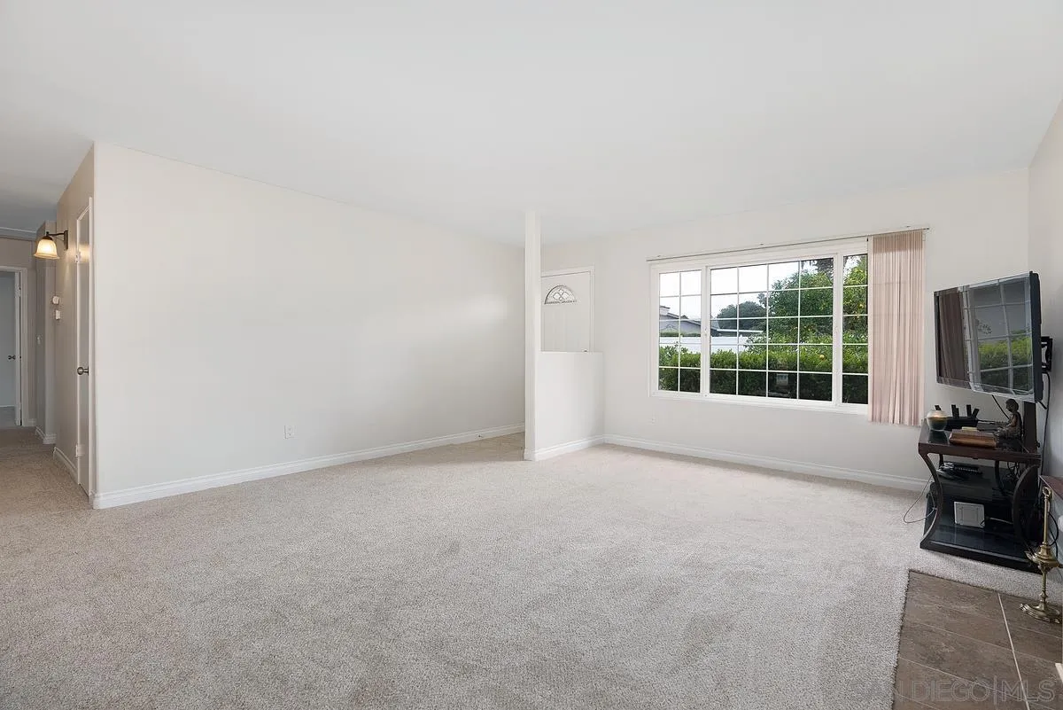 852 Fulton Road San Marcos, CA 92069 - Photo 8 of 28 Gallery Image 8