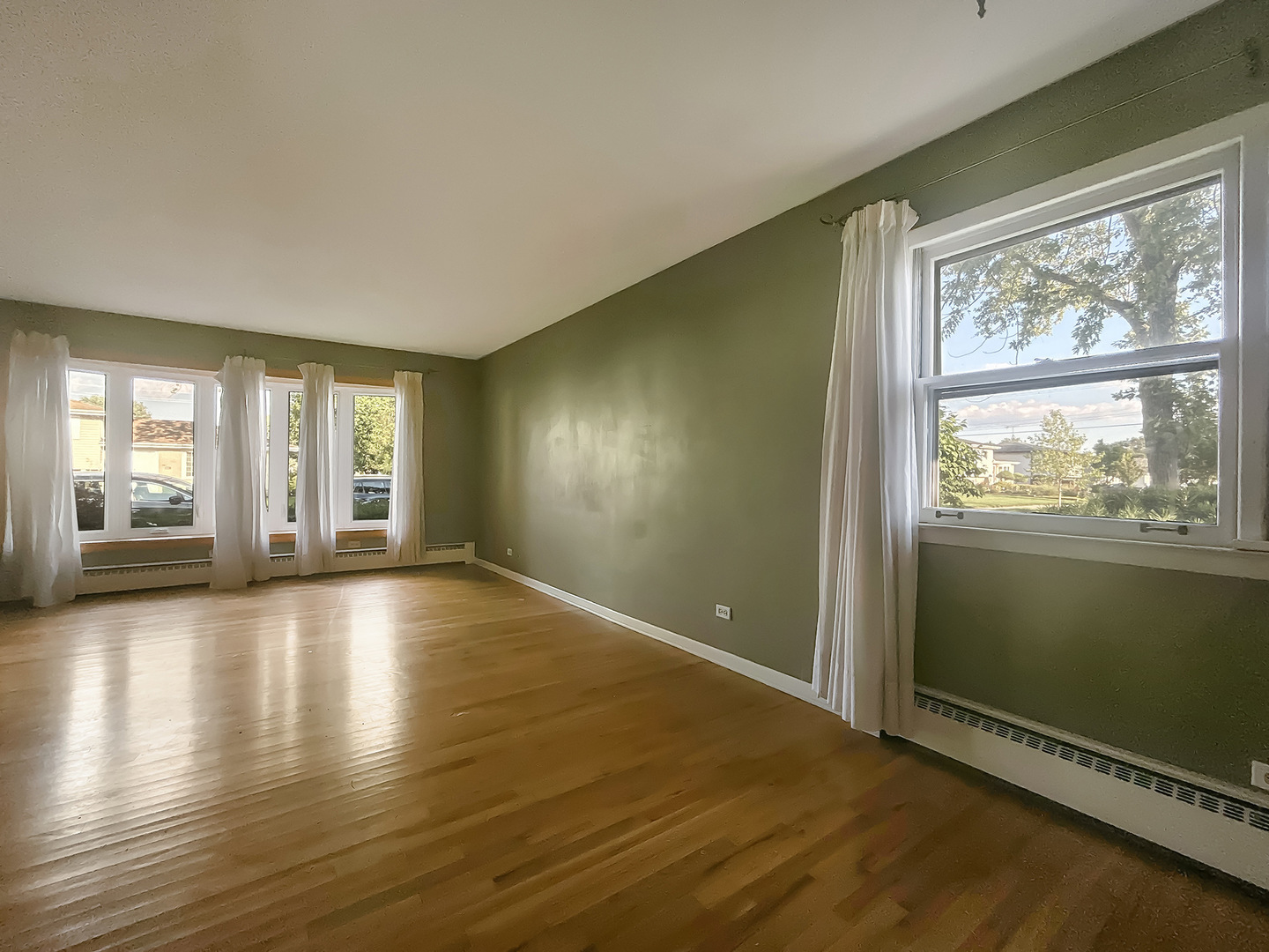 36 South Highview Avenue Addison, IL 60101 - Photo 3 of 11