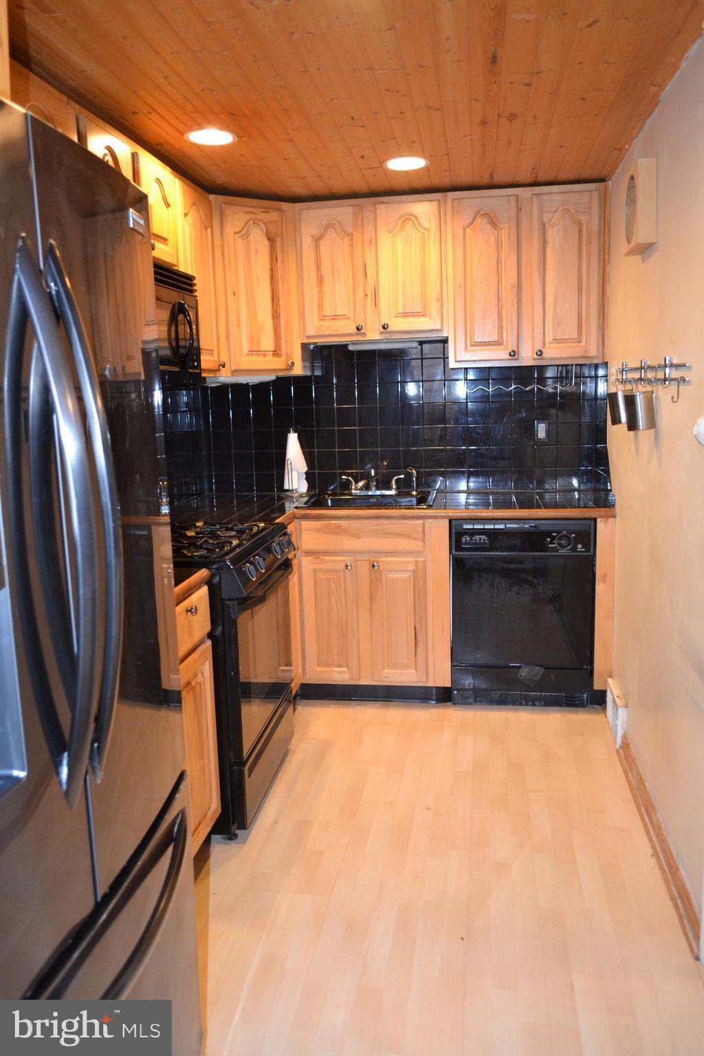 1363 Pennington Road Philadelphia, PA 19151 - Photo 31 of 34 Gallery Image 31