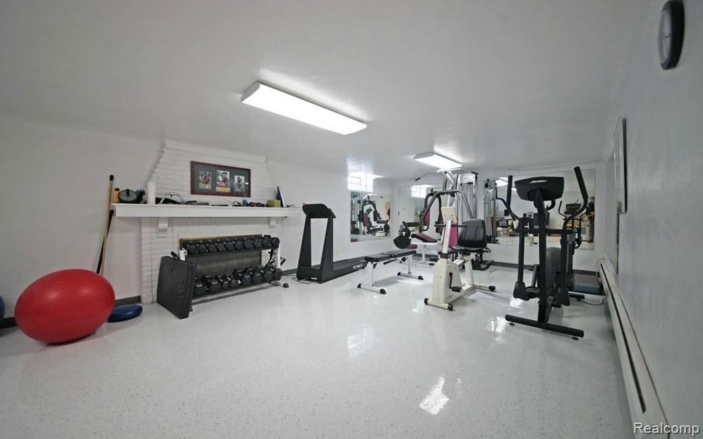 589 Washington Road Grosse Pointe, MI 48230 - Photo 22 of 23 24-photo-web-1680x1050-132748.jpg