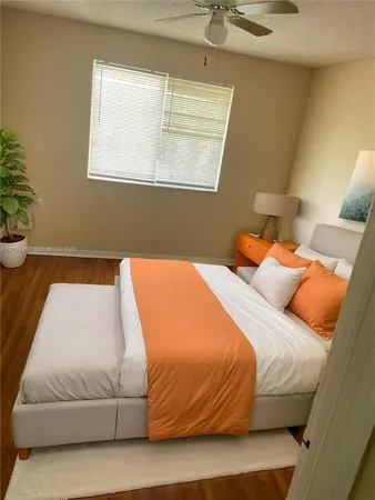 $204,000 | Pinehurst Club Condominiums, Hollywood, FL 33021