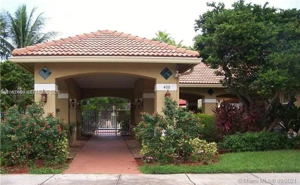 $204,000 | Pinehurst Club Condominiums, Hollywood, FL 33021