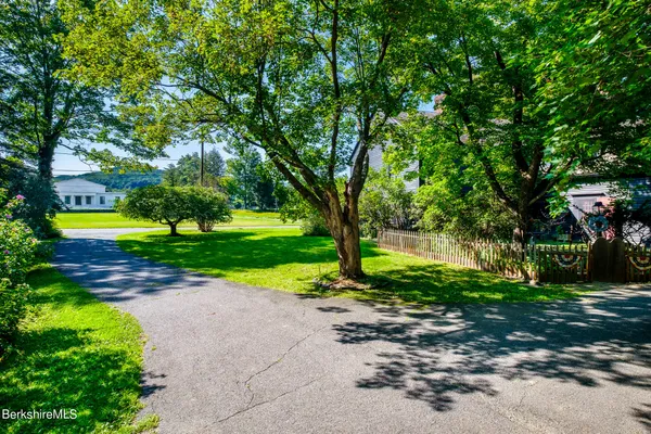 $1,100,000 | 196 South Street, Williamstown, MA 01267