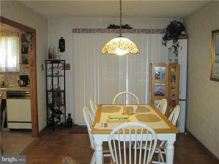 945 Kirk Road Williamstown, NJ 08094 - Photo 5 of 19 Dining Room