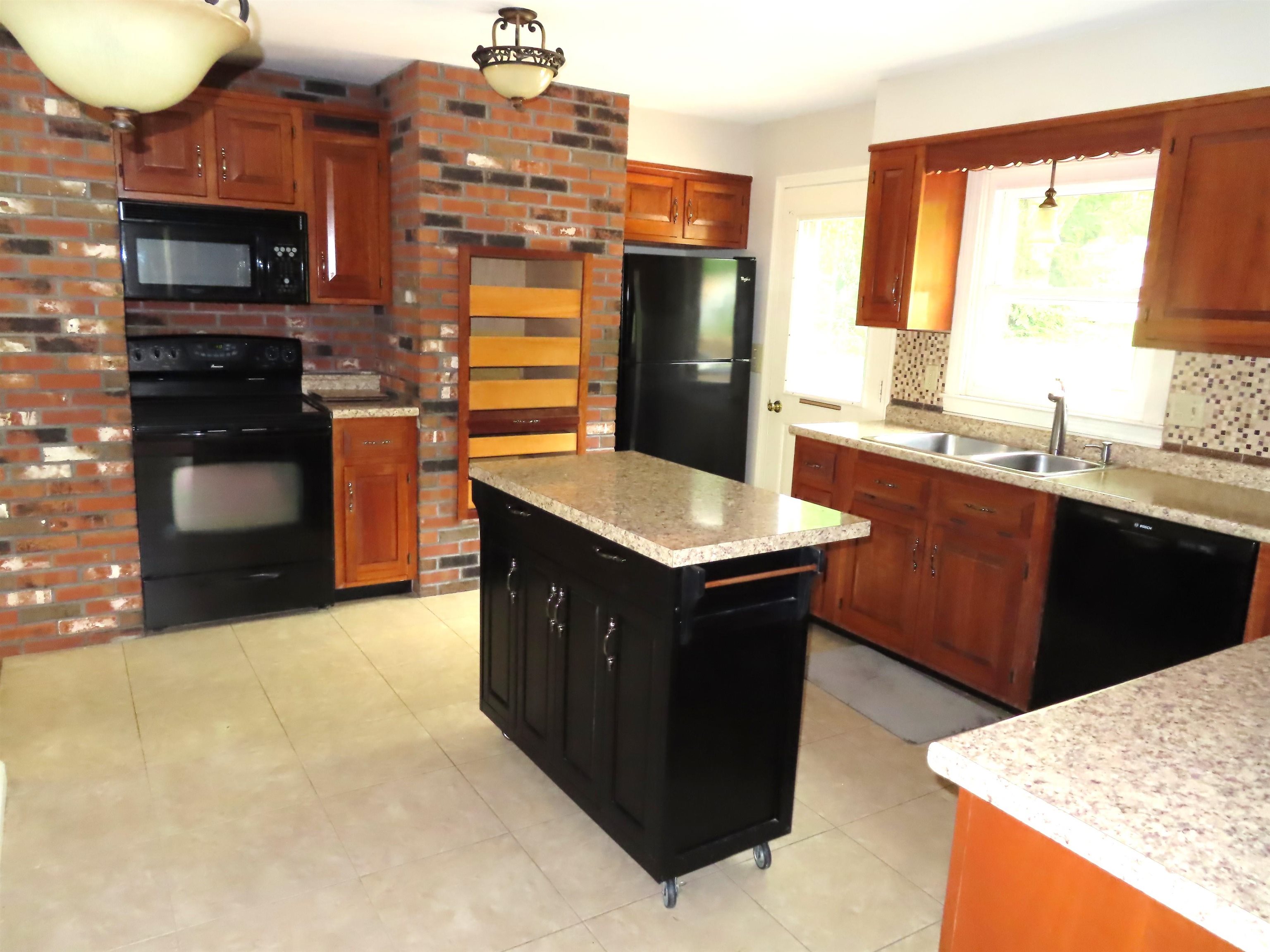 95 Old Walpole Road Keene, NH 03431 - Photo 11 of 39