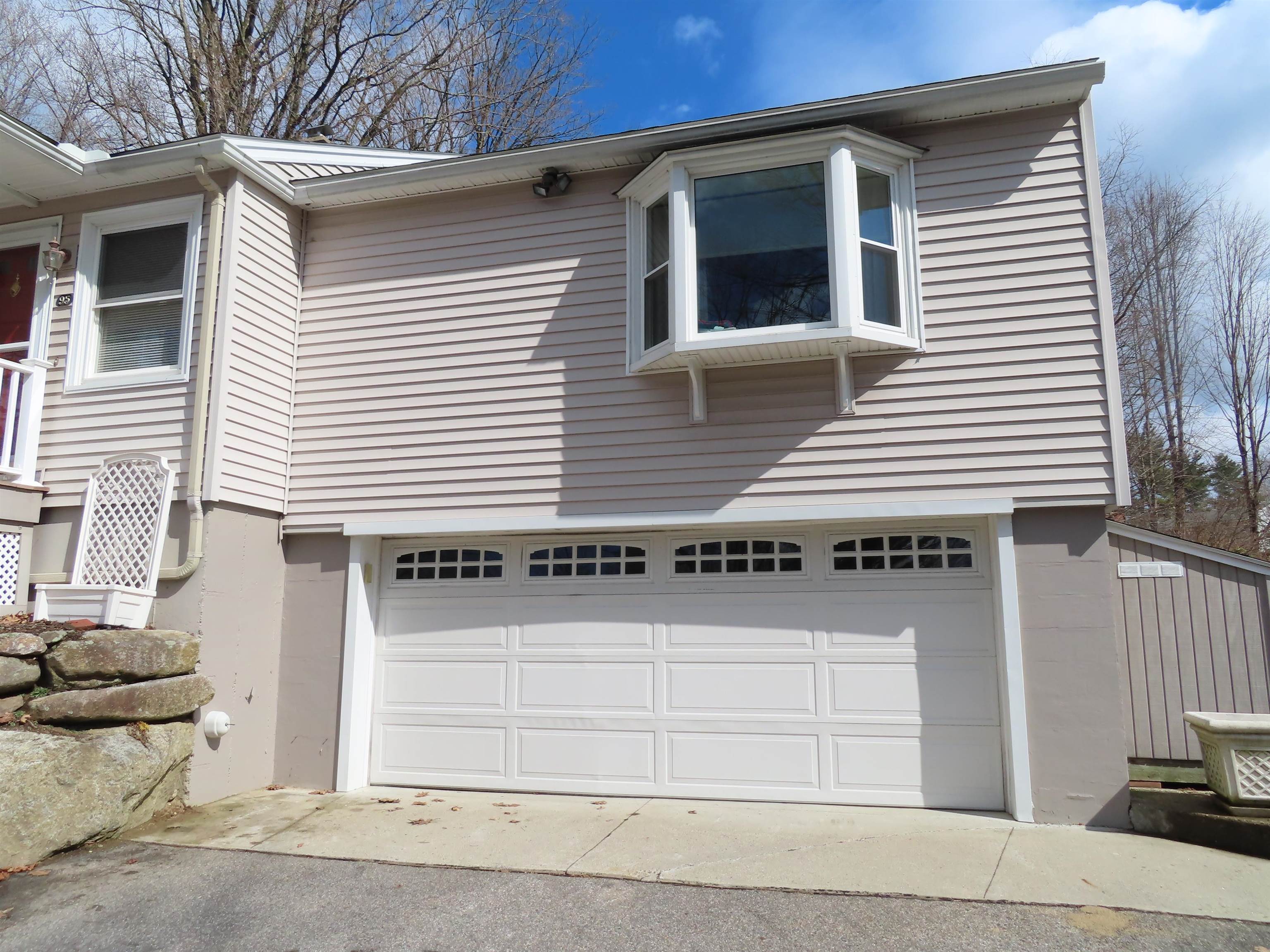 95 Old Walpole Road Keene, NH 03431 - Photo 4 of 39