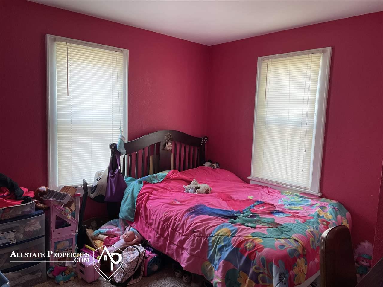 2268 Covert Road Burton, MI 48509 - Photo 8 of 11 50037472-7.JPG
