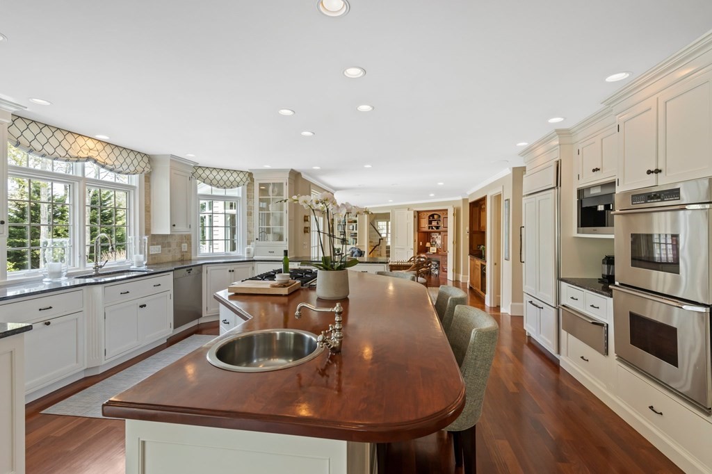 34 Saquatucket Bluffs Road Harwich, MA 02646 - Photo 15 of 42 Gallery Image 15
