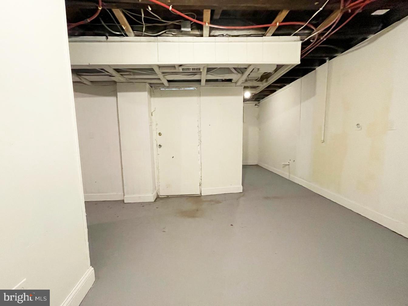 3609 Brooklyn Avenue Baltimore, MD 21225 - Photo 23 of 41 a view of utility room