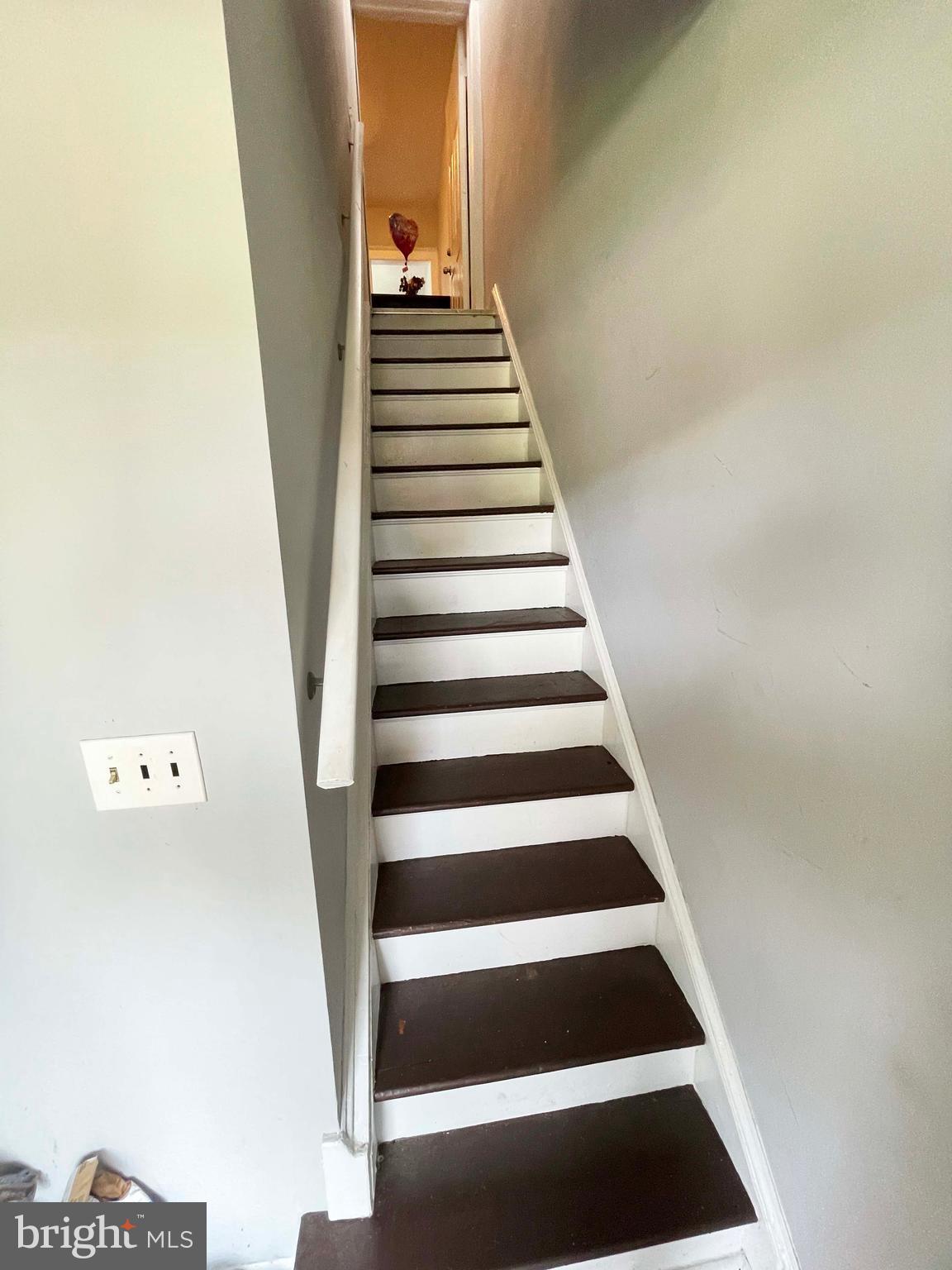 3609 Brooklyn Avenue Baltimore, MD 21225 - Photo 25 of 41 a view of an entryway