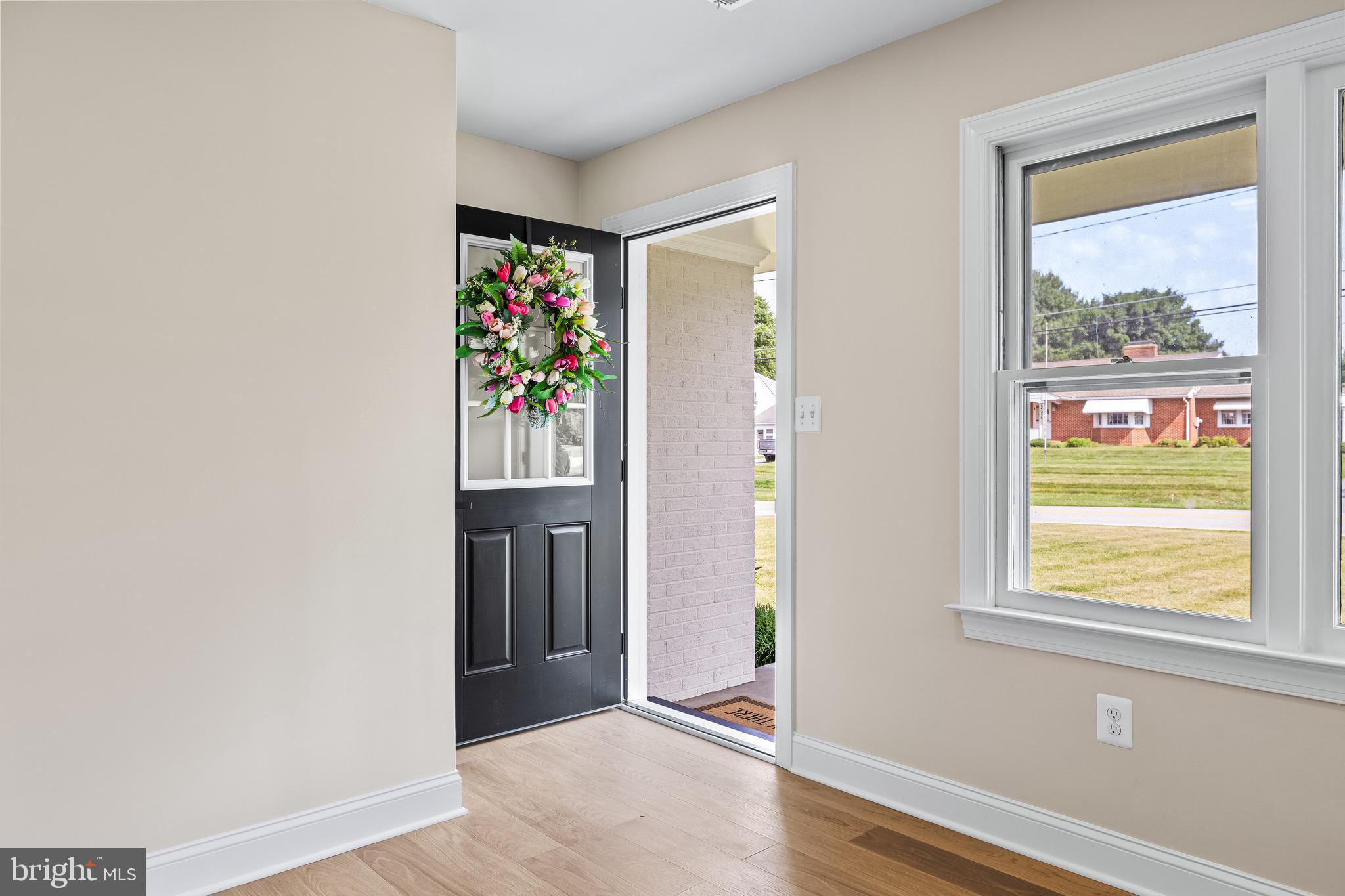 1733 Bollinger Road Westminster, MD 21157 - Photo 3 of 35