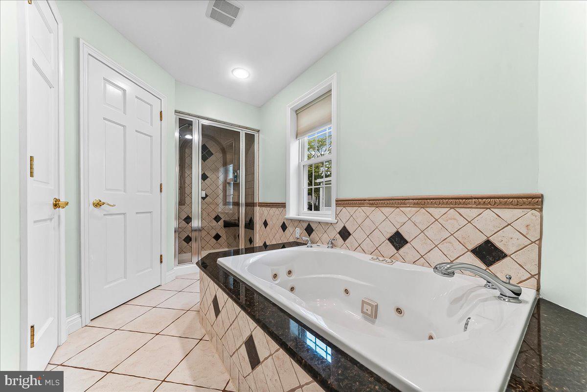 4110 Naamans Creek Road Upper Chichester, PA 19061 - Photo 19 of 39
