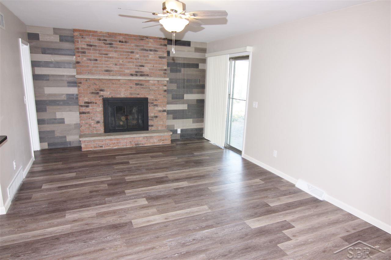 2465 Hemmeter Road Saginaw, MI 48603 - Photo 5 of 22 50035386-4.JPG