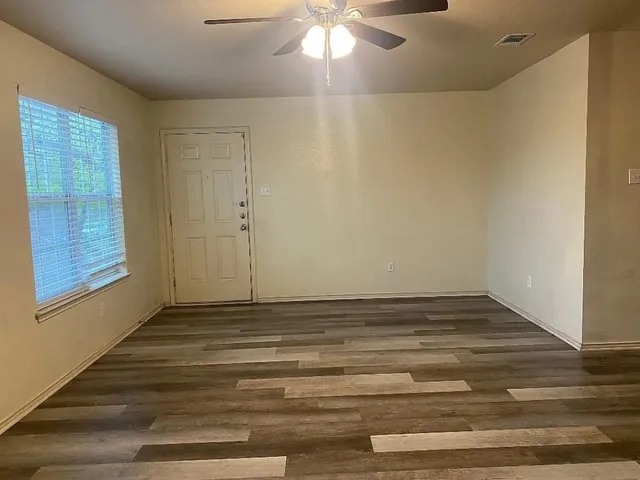 $495,000 | 415 East 4th Avenue, Belton, TX 76513