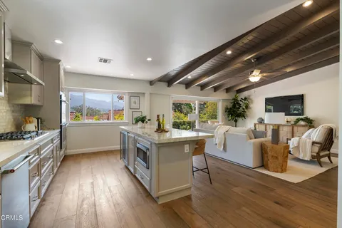 $1,899,000 | 3900 Ferntree Place, Glendale, CA 91214