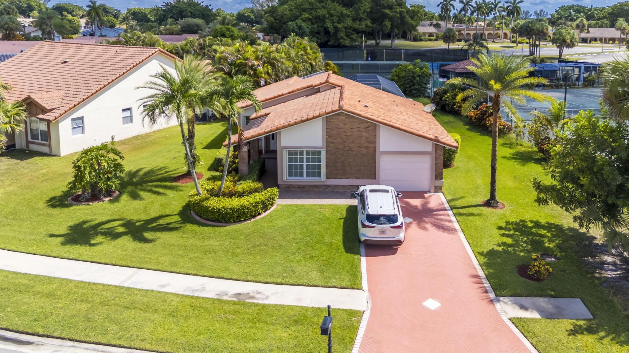 19626 Sea Pines Way Boca Raton, FL 33498 - Photo 50 of 66 053