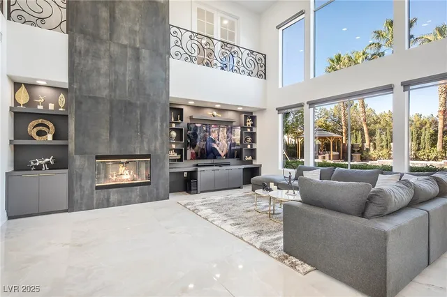 $9,950 | 1372 Peninsula Point Avenue, Las Vegas, NV 89123