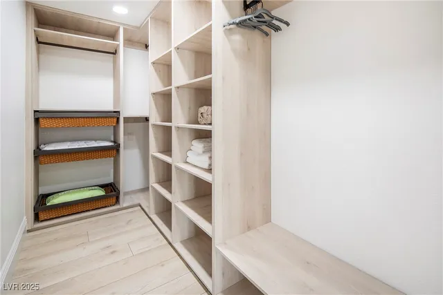 $9,950 | 1372 Peninsula Point Avenue, Las Vegas, NV 89123