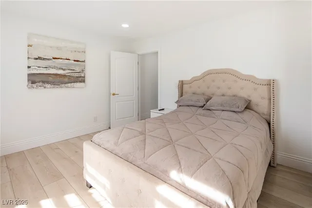 $9,950 | 1372 Peninsula Point Avenue, Las Vegas, NV 89123