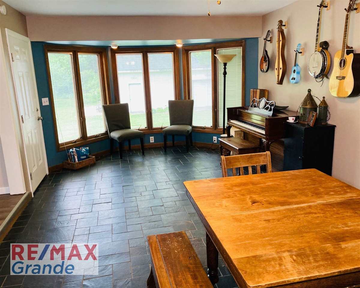 1290 South Graham Road Flint, MI 48532 - Photo 4 of 39