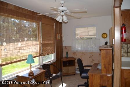 40 Berkshire Road, Unit 65 Whiting, NJ 08759 - Photo 20 of 38 den 1