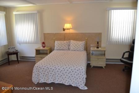 40 Berkshire Road, Unit 65 Whiting, NJ 08759 - Photo 27 of 38 MBR 1