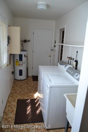 40 Berkshire Road, Unit 65 Whiting, NJ 08759 - Photo 36 of 38 laundry 2