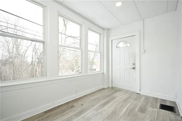 $1,295 | 2611 Voelkel Avenue, Unit 1, Pittsburgh, PA 15216