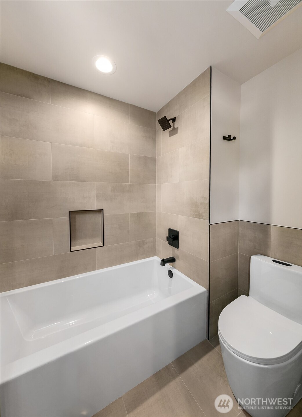 8022 Fauntleroy Way Southwest Seattle, WA 98136 - Photo 20 of 40 Gallery Image 20