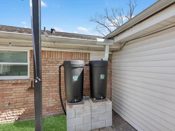 $725,000 | 1819 Millwood Drive, Houston, TX 77008